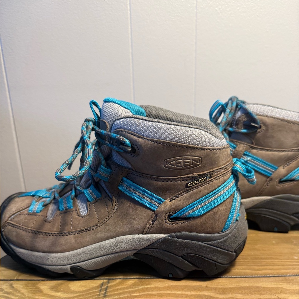 KEEN Targhee II Hiking Boot Women 6 Brown Leather Blue Waterproof Lace Up.  EUC